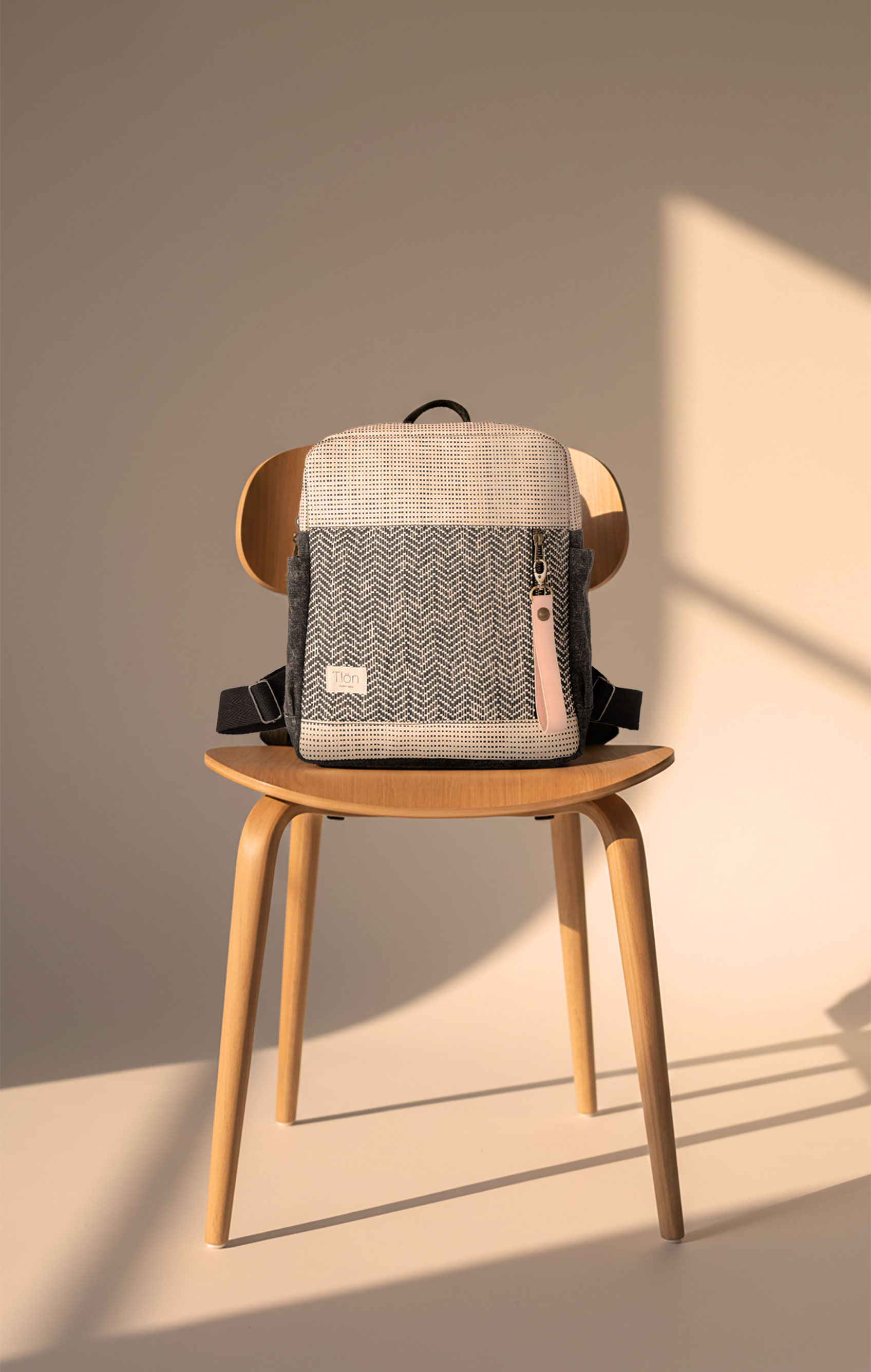 Dirección creativa — Tlön Planet Bags